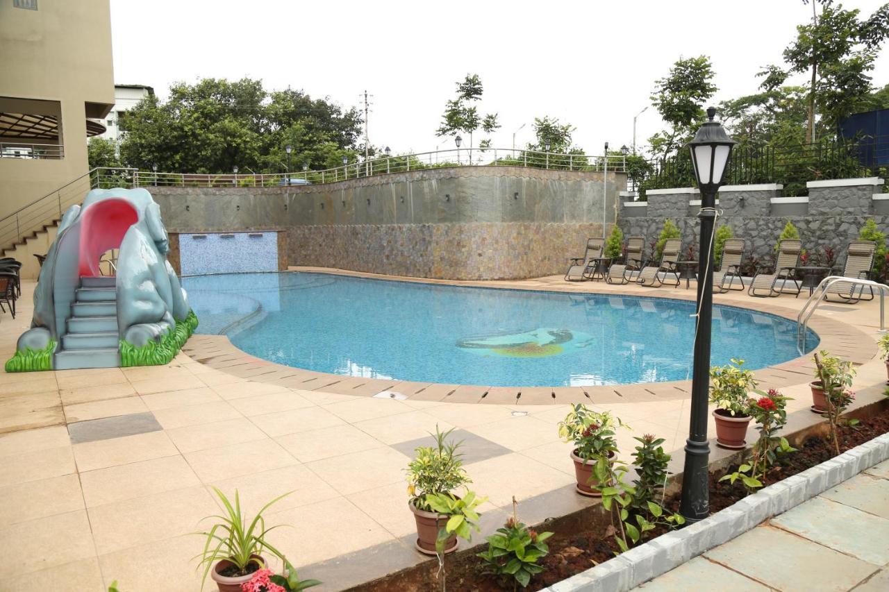 Vits Lonavala Otel Dış mekan fotoğraf
