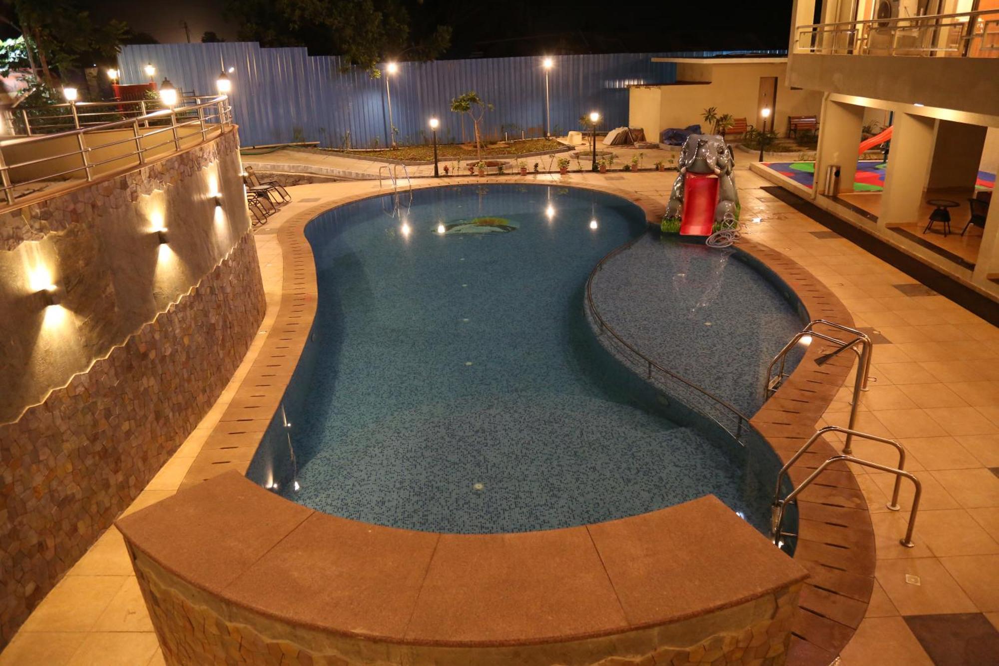 Vits Lonavala Otel Dış mekan fotoğraf