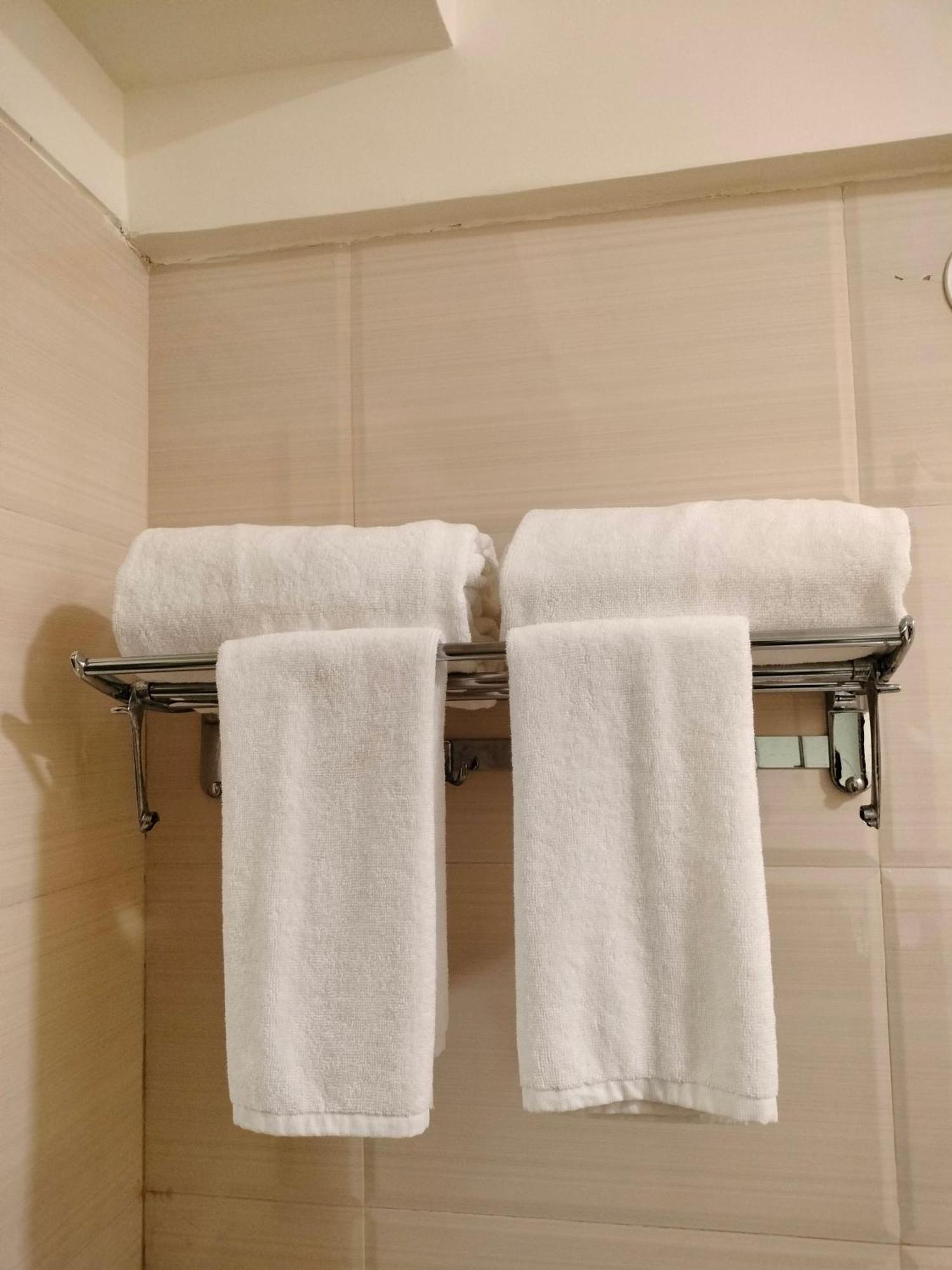 Vits Lonavala Otel Dış mekan fotoğraf