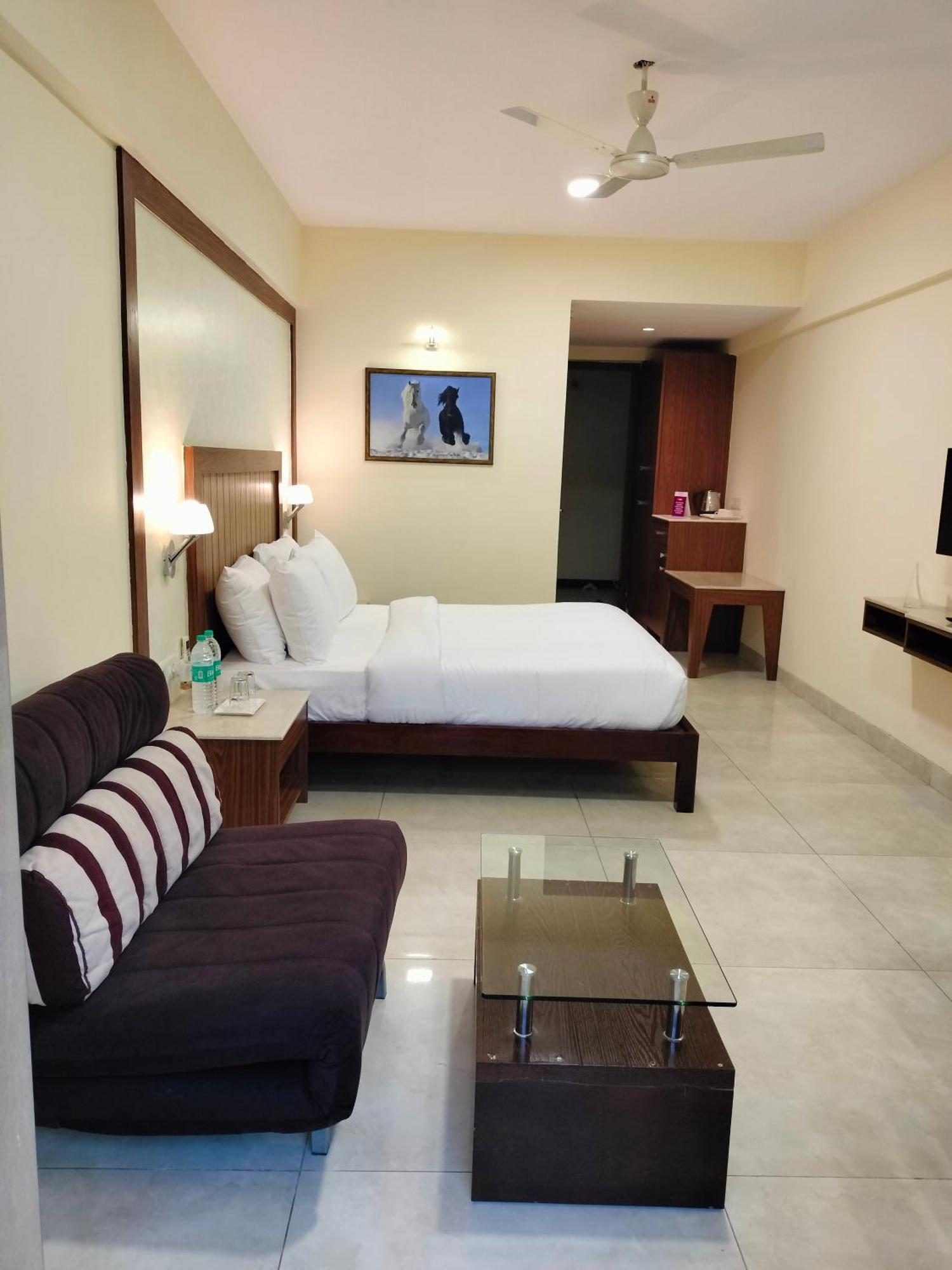 Vits Lonavala Otel Dış mekan fotoğraf